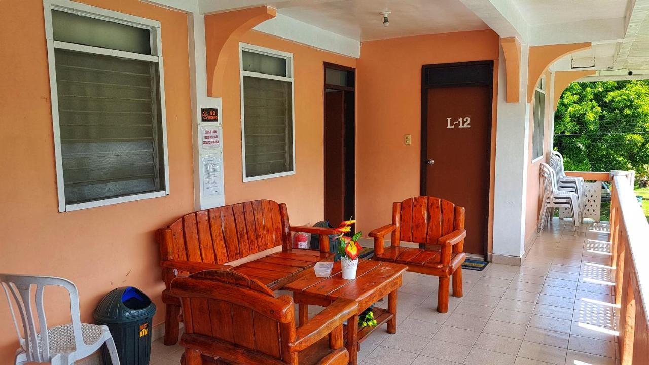 White Beach Guest House Пуэрто-Галера Экстерьер фото
